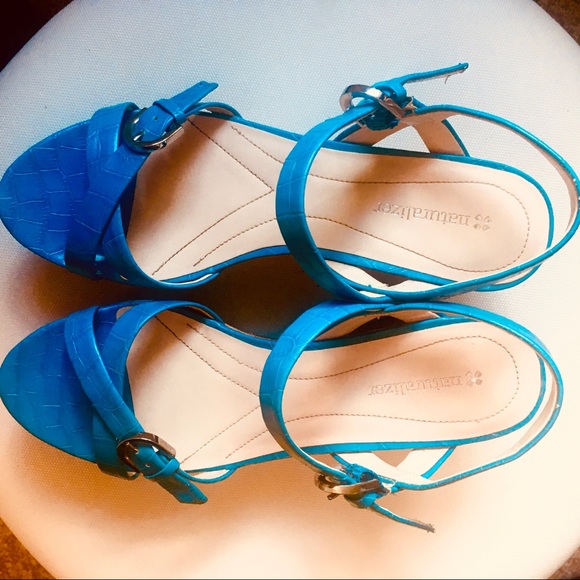 Naturalizer Wedges - Picture 3 of 9